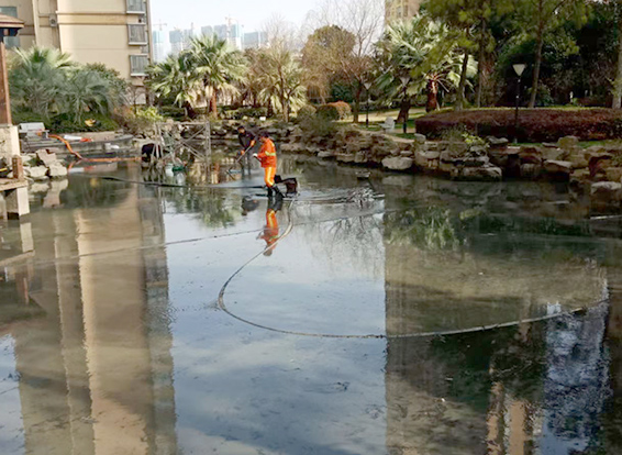 昌宁景观池淤泥清理